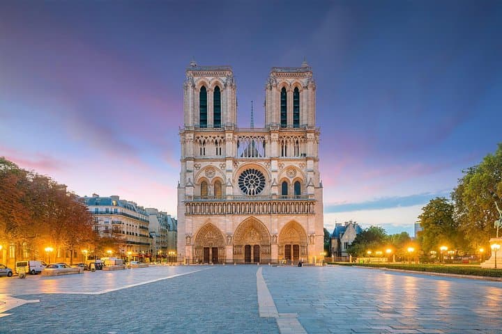 Notre Dame: Exterior Guided Tour & Unscheduled Entry — photo 6
