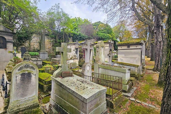 Père Lachaise Cemetery Tour, Tales from the Graves and Crepes — photo 10