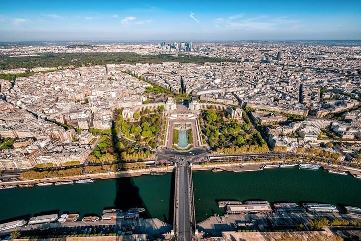 Eiffel Tower Elevator Tour Access Summit, 2nd & 1st Floor. — photo 3