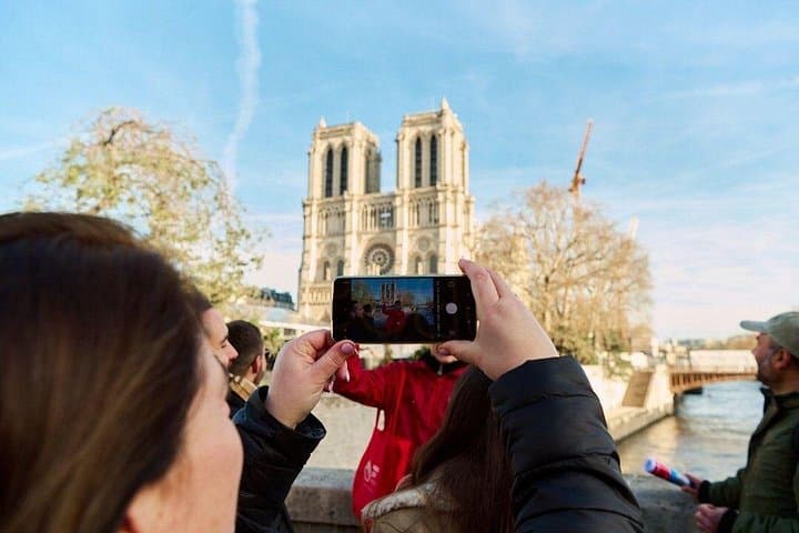 Ile de la Cité Guided Tour, Cruise and Notre Dame with Audioguide — photo 4