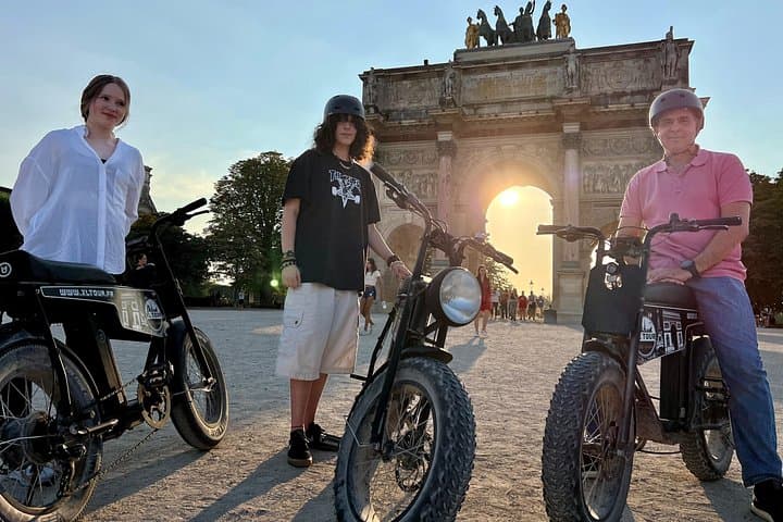 Night / Sunset Tour of Paris in Electric Bike — photo 6