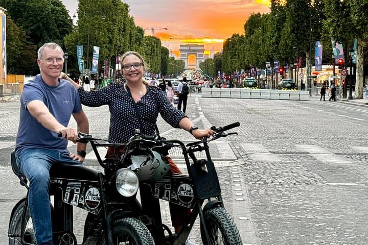 Night / Sunset Tour of Paris in Electric Bike — photo 7