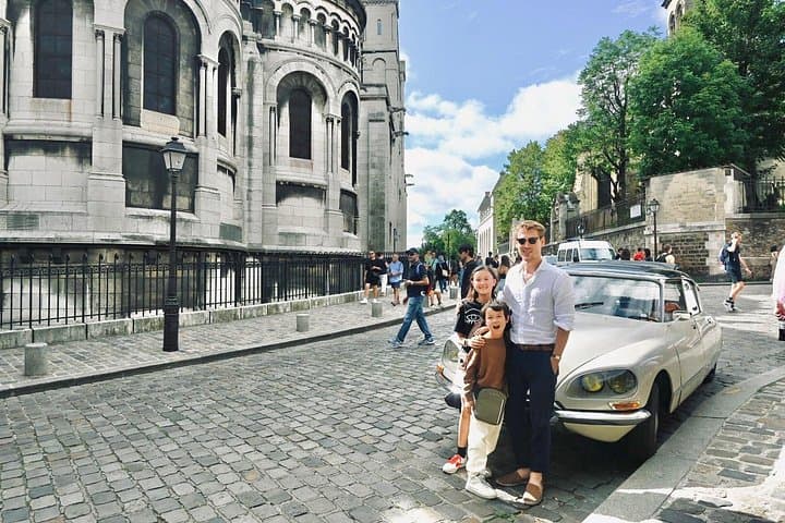 The Essentials of Paris in a Classic Open Top Car Citroën DS — photo 13
