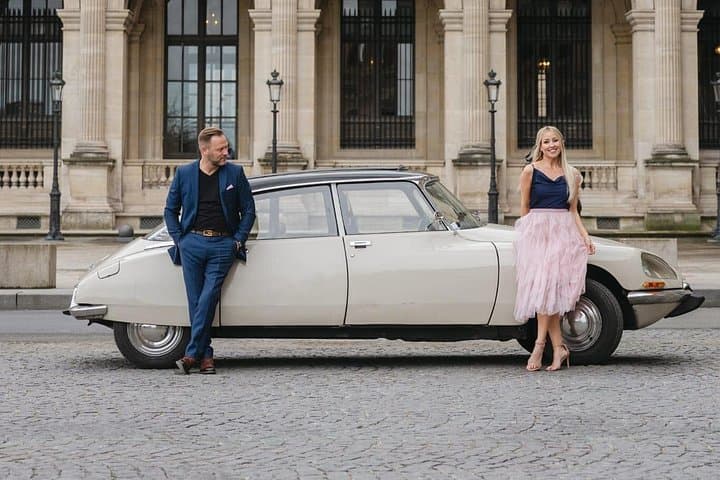 Paris TV Show Tour in a Open Top Vintage French Car Citroen DS — photo 5