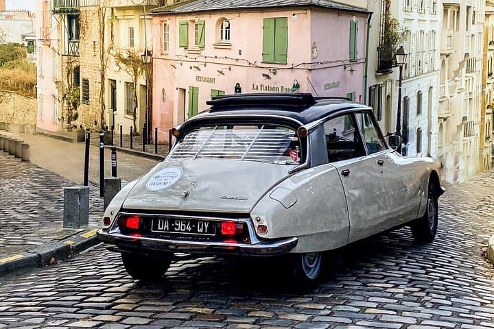 Paris TV Show Tour in a Open Top Vintage French Car Citroen DS — photo 10
