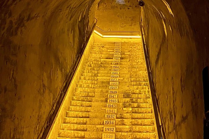 2-day Burgundy 4 Domains, Champagne Moet, Veuve Clicquot Private — photo 16