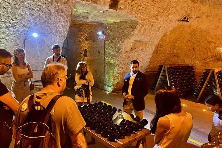 2-day Burgundy 4 Domains, Champagne Moet, Veuve Clicquot Private — photo 20