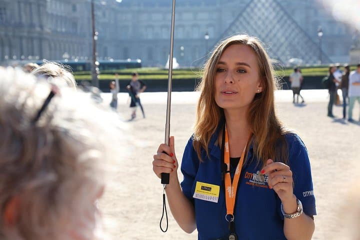 Express Louvre Masterpieces Guided Tour & Sommelier Wine Tasting — photo 13
