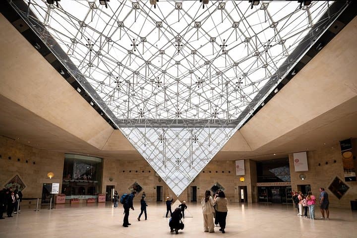 Express Louvre Masterpieces Guided Tour & Sommelier Wine Tasting — photo 6