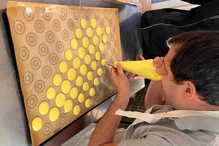 Paris Behind the Scenes Macaron Baking Class — photo 10