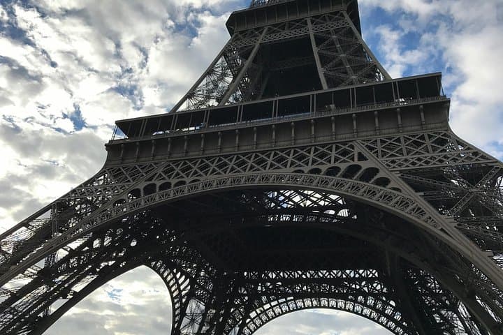 Eiffel Tower Small Group Tour with Second Floor Reserved Access — photo 7