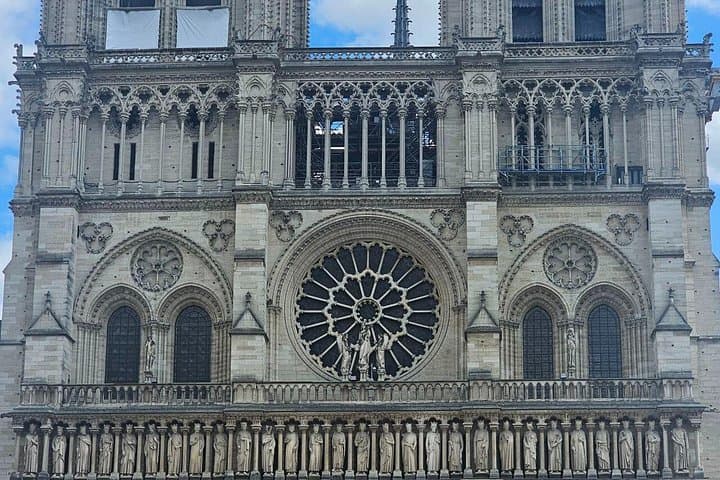 Notre-Dame Cathedral Access and Outdoor Walking Tour — photo 5