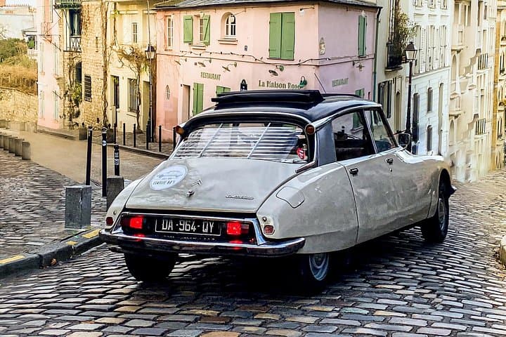 Paris Private Guided Tour in a Vintage Open Top French Car — photo 2