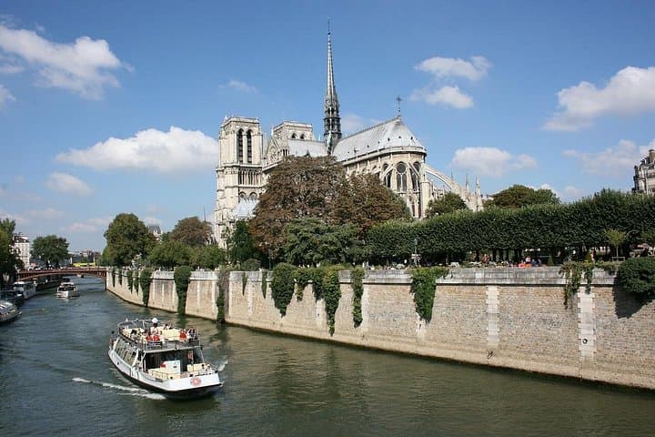 Paris: Notre-Dame Cathedral & Ile de la Cité Guided Tour — photo 17