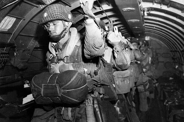 Normandy D-Day Beaches: Immersive Small-Group Tour from Paris — photo 15