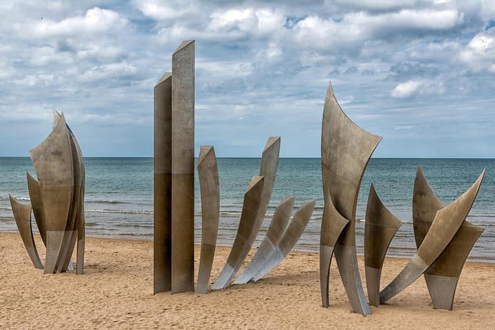 Normandy D-Day Beaches: Immersive Small-Group Tour from Paris — photo 14