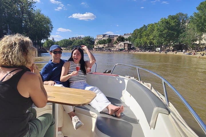 Paris Private Seine River Cruise with your Captain Guide — photo 13