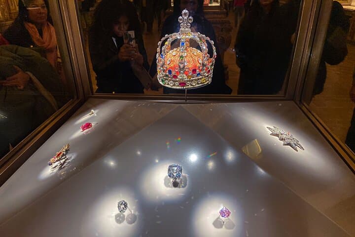 Louvre Highlights & Mona Lisa Guided Tour with Reserved Access — photo 2