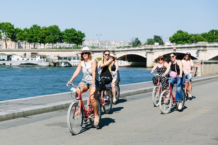 Private Highlights of Paris Bike Tour — photo 6