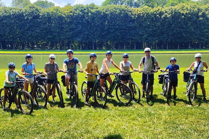 Versailles Full-Day Electric Bike Tour : Market, Picnic & Palace — photo 10
