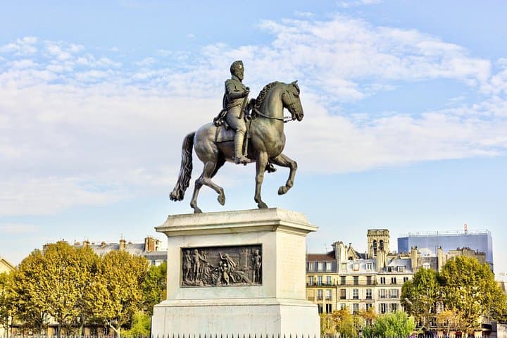 Paris Notre-Dame Interior or Exterior Walking Tour — photo 4
