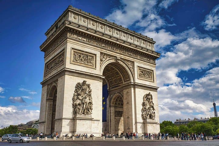 Arc de Triomphe in Paris Walking Tour with Audioguide (no ticket) — photo 3