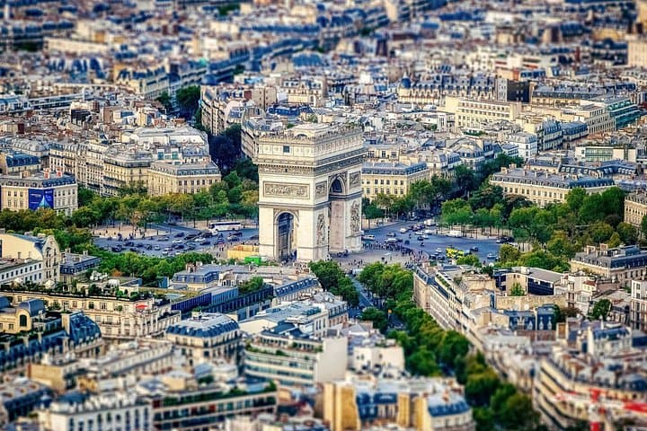 Arc de Triomphe in Paris Walking Tour with Audioguide (no ticket) — photo 4