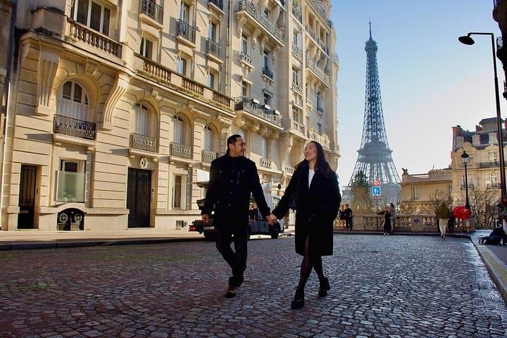 Paris Luxury Private Professional Photoshoot at the Eiffel Tower — photo 18