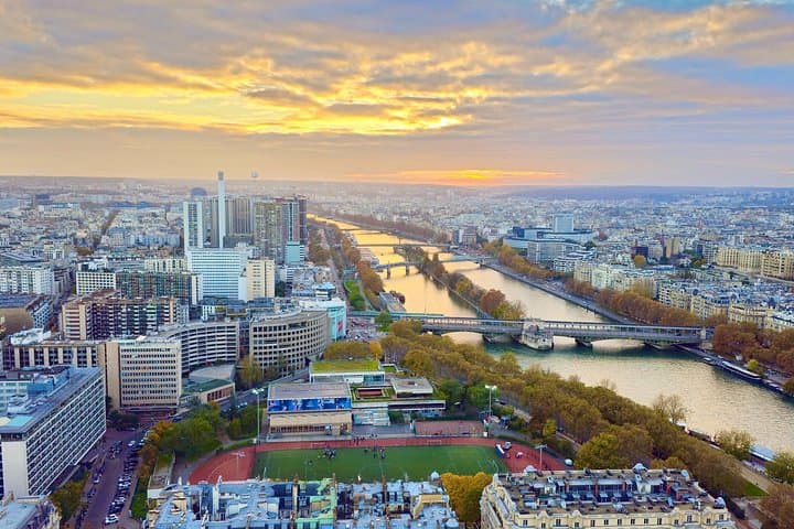Eiffel Tower Guided Tour Access by Elevator 2nd Floor and Summit — photo 4
