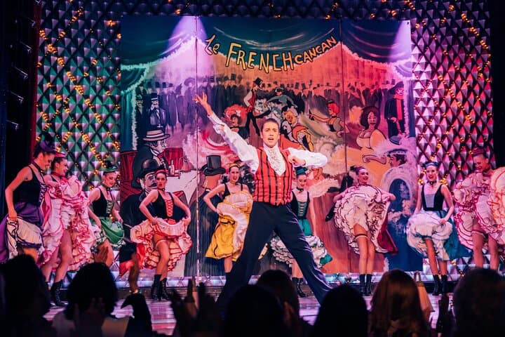 Paris La Nouvelle Eve Cabaret Show in Montmartre — photo 3