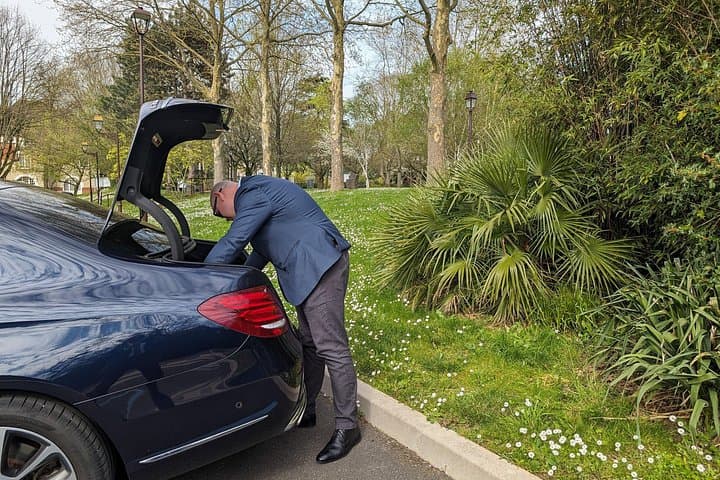 CDG Airport Transfer Paris Professional Driver — photo 6