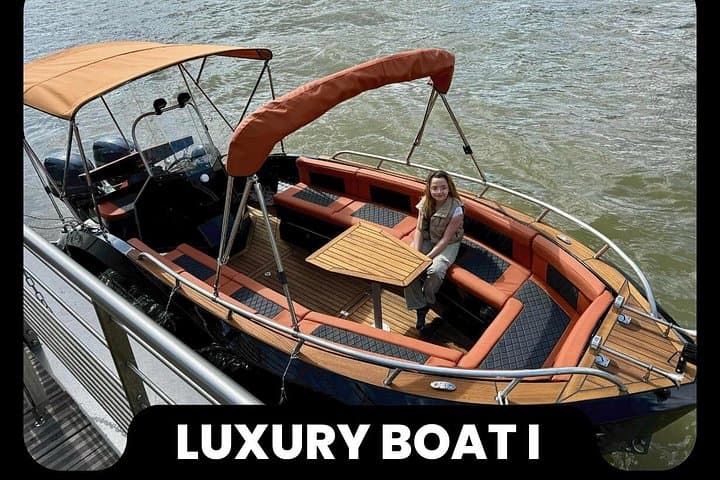 Top Private Cruises in Paris with French Champagne and surprises — photo 7