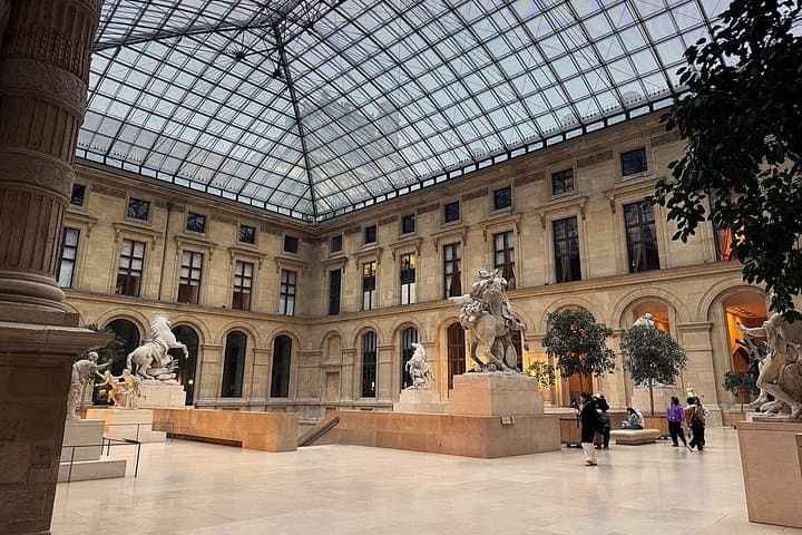 Louvre Late Opening Private Tour – Fewer Crowds & Highlights — photo 3