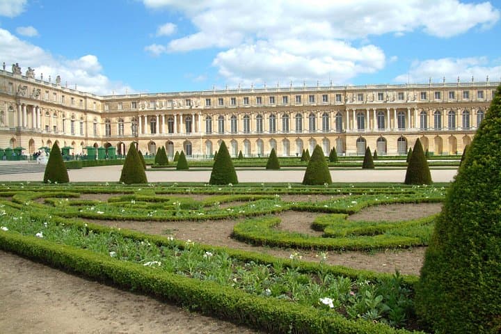 Guided Visit of Versailles Small Group Tour — photo 3