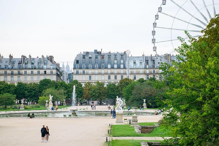 Paris Private Neighborhood Orientation Tour in 2h — photo 6