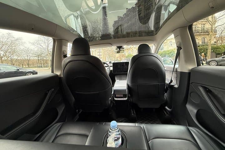 CDG or Orly Airport to Paris – Private Transfer with Meet & Greet — photo 7