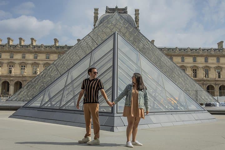 Paris: Your Own Private Photoshoot at Louvre Museum — photo 2