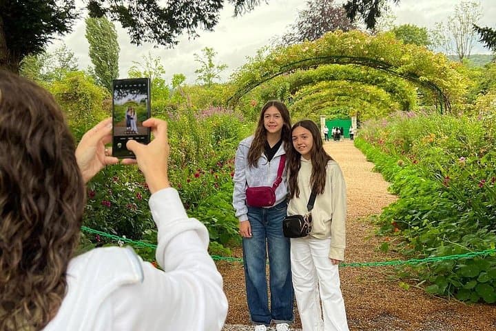 Giverny Day Trip from Paris with Private Transportation — photo 2