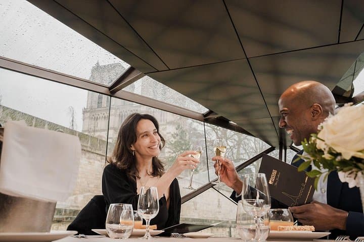 Bateaux Mouches® Special Marriage Proposal Dinner Cruise in Paris — photo 10
