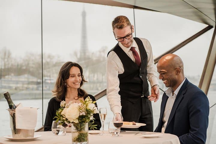 Bateaux Mouches® Special Marriage Proposal Dinner Cruise in Paris — photo 3