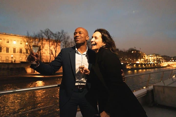 Bateaux Mouches® Special Marriage Proposal Dinner Cruise in Paris — photo 11
