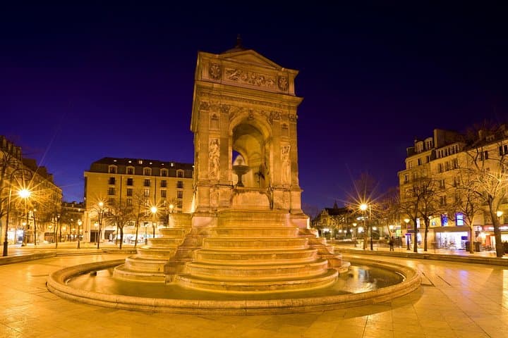 Paris Darkest Tales A Night of Secrets and Legendary Bar Tour — photo 6