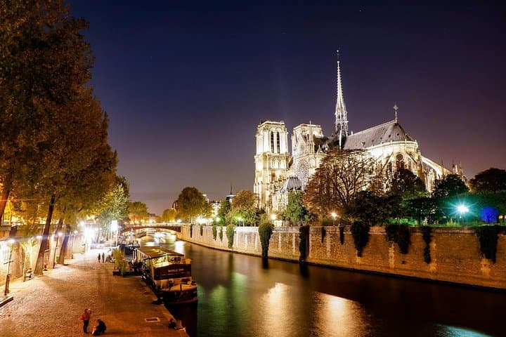 Notre-Dame Cathedral Guided Tour with Access — photo 15