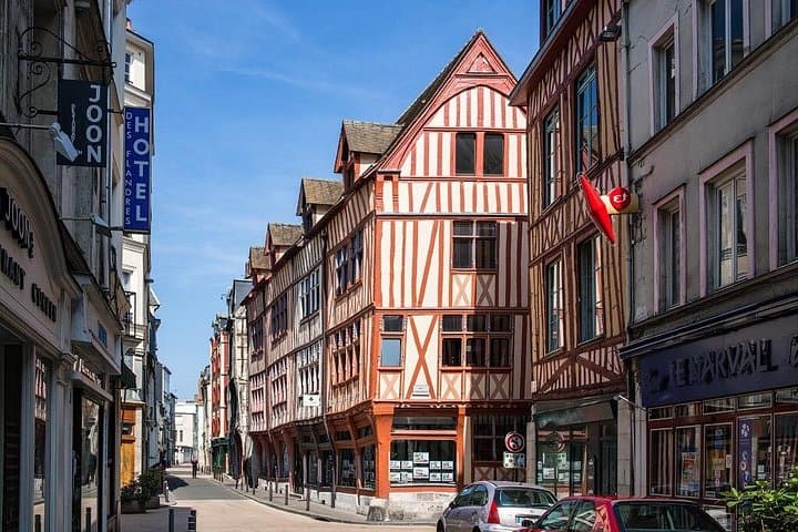 Normandy Day Trip: Rouen , Etretat , Deauville from Paris — photo 3