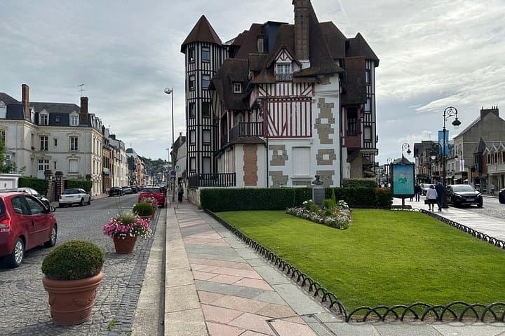 Normandy Day Trip: Rouen , Etretat , Deauville from Paris — photo 9