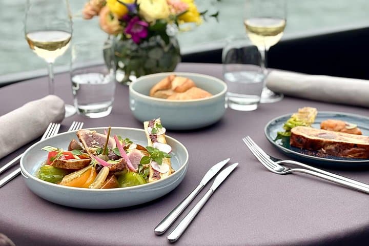 Bateaux Parisiens Seine River Gourmet Lunch & Sightseeing Cruise — photo 19