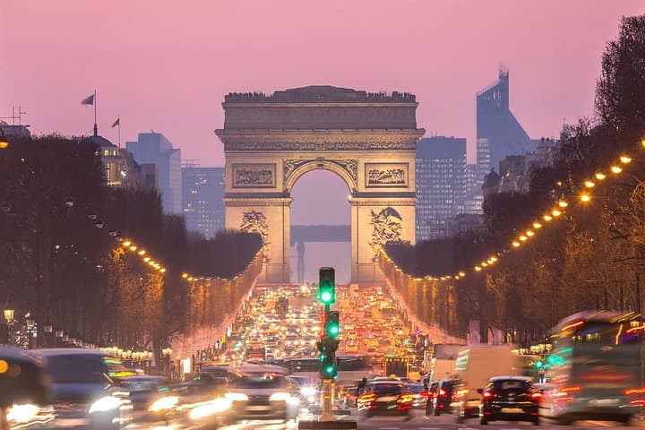 Guided Tour of the Champs-Élysées with Arc de Triomphe Tickets — photo 9