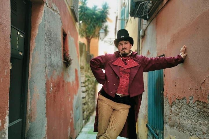 Unusual guided tour of Old Nice by a 19th century executioner
