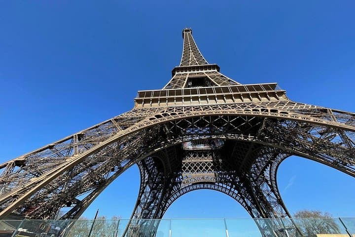 Eiffel Tower Access with Audio Guide & Summit Upgrade — photo 4