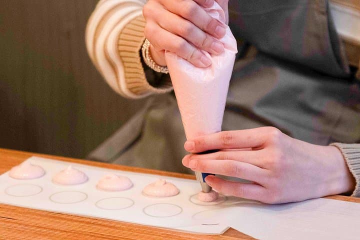 Paris Macarons Small-Group Baking Class with a Chef — photo 9